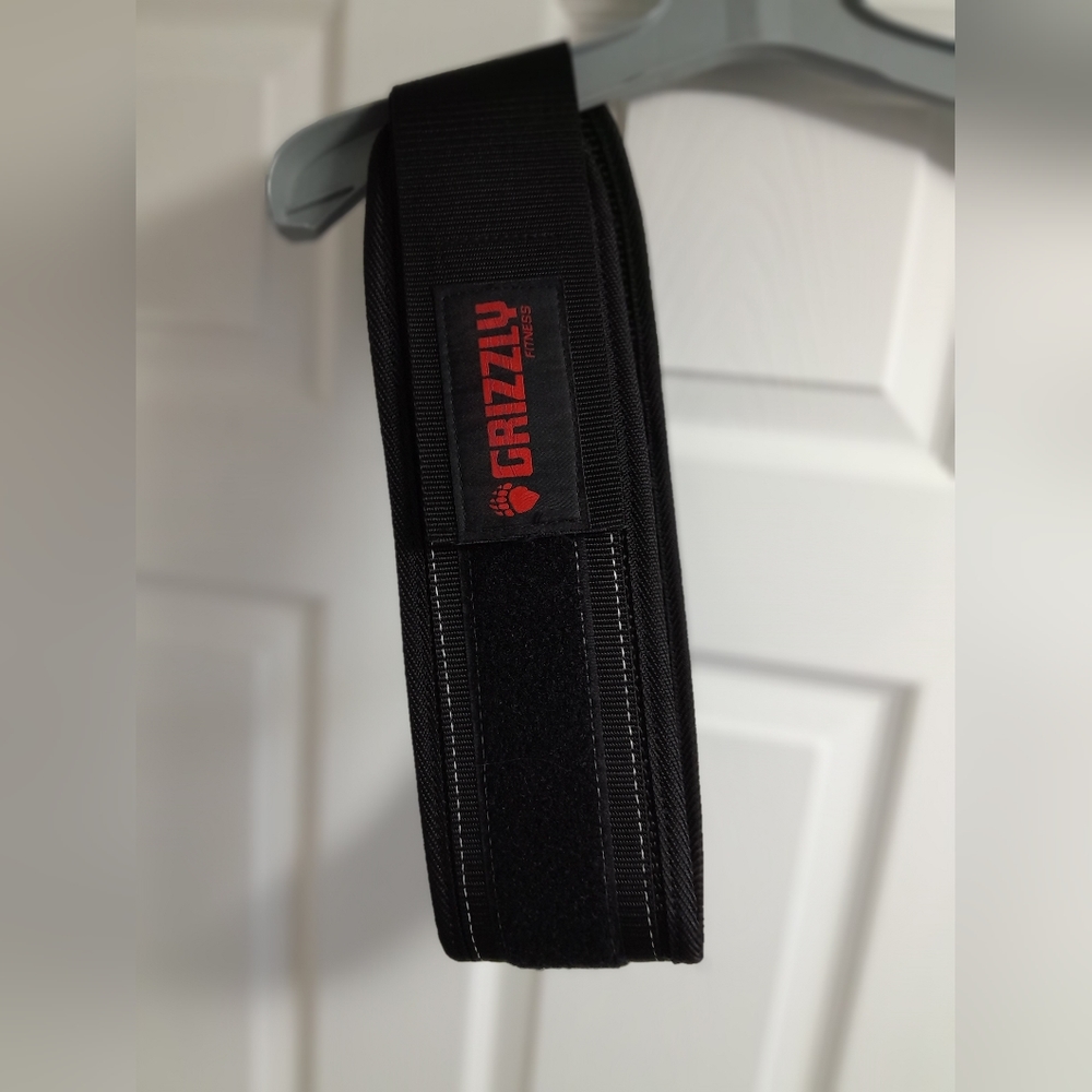 Grizzly weight lifting belt. Like New!!